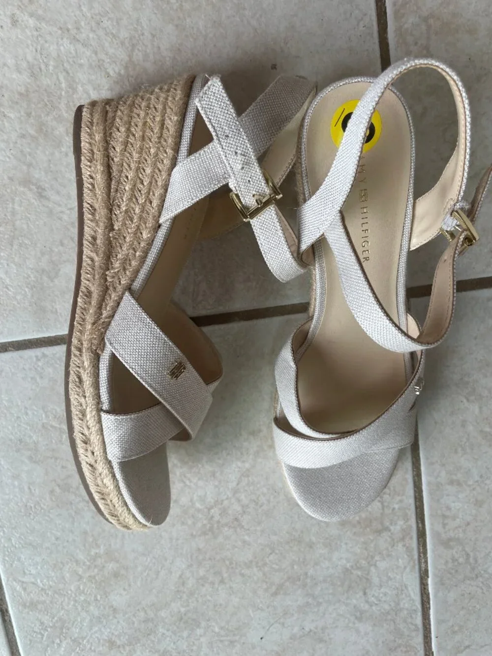 Tommy Hilfiger womens beige espadrille platform heels open toe strappy wedge 9